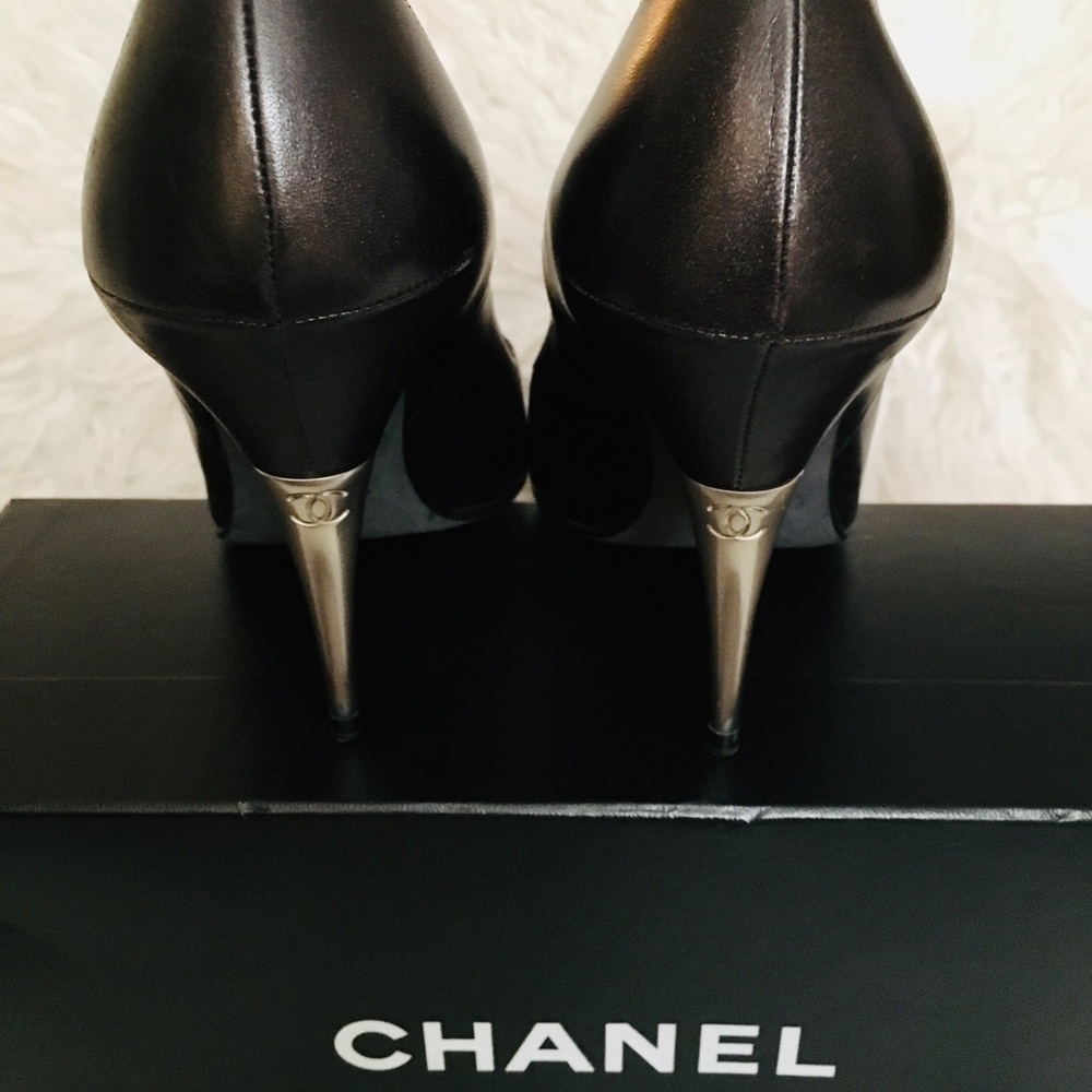 Chanel Logo Pumps listing 1 of 2
